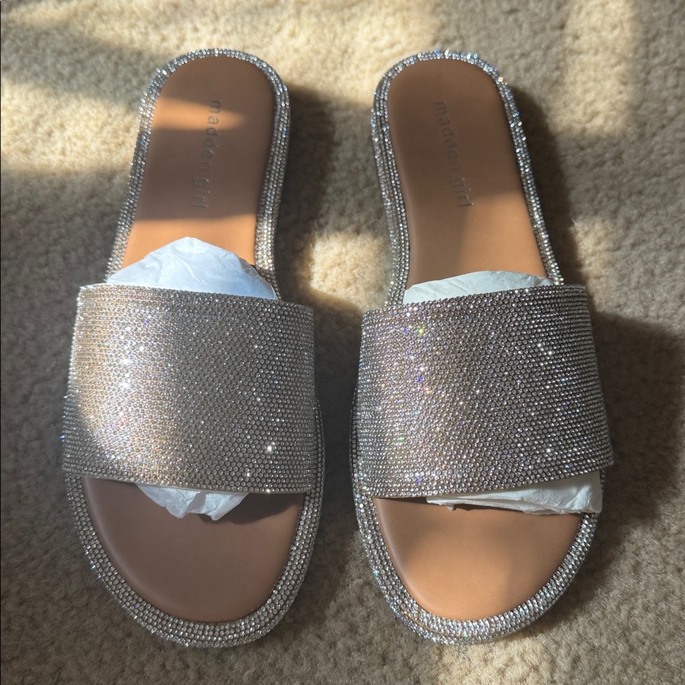 Madden Girl Beige Textured Slide Sandals